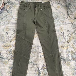 Brand New American Eagle Moto style Jeggings Size 00 with side zippers